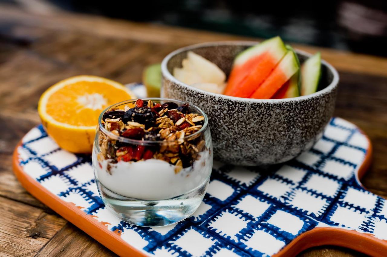 ליסבון 138 Liberdade Hotel מראה חיצוני תמונה Fruit and granola